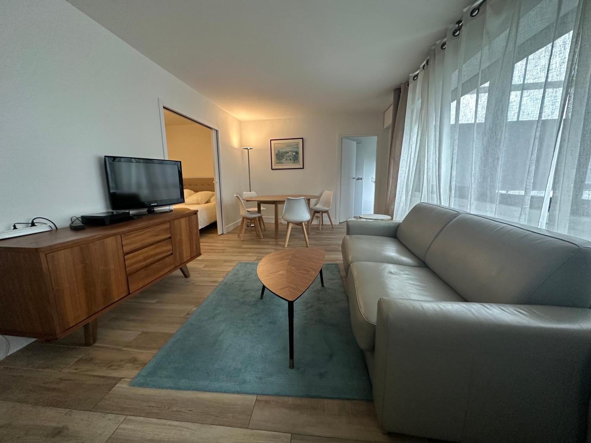 Apartment Champs Elysees Rue De Berri Paris